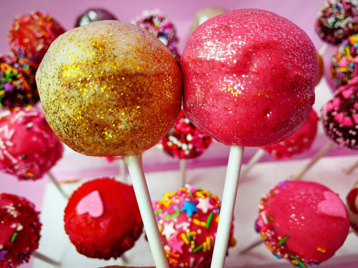 VEGAN CAKE POPS