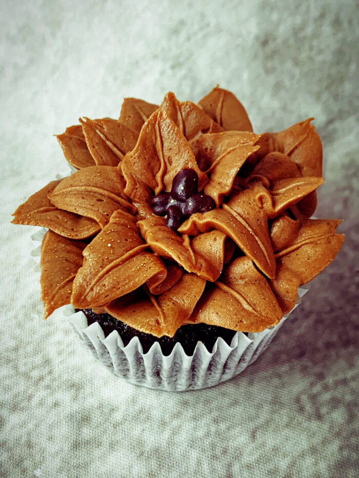 VEGAN FILLED CUPCAKES - Image 4